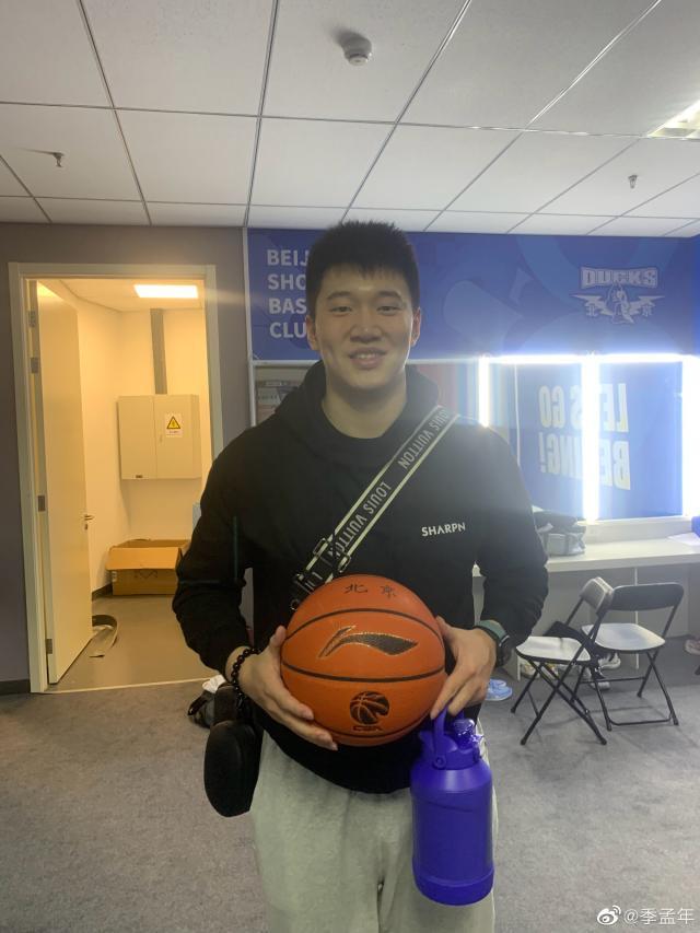 1680541334770024485.jpg 644b84f0ly1hcmv3zb19ej22c0340npd.jpg